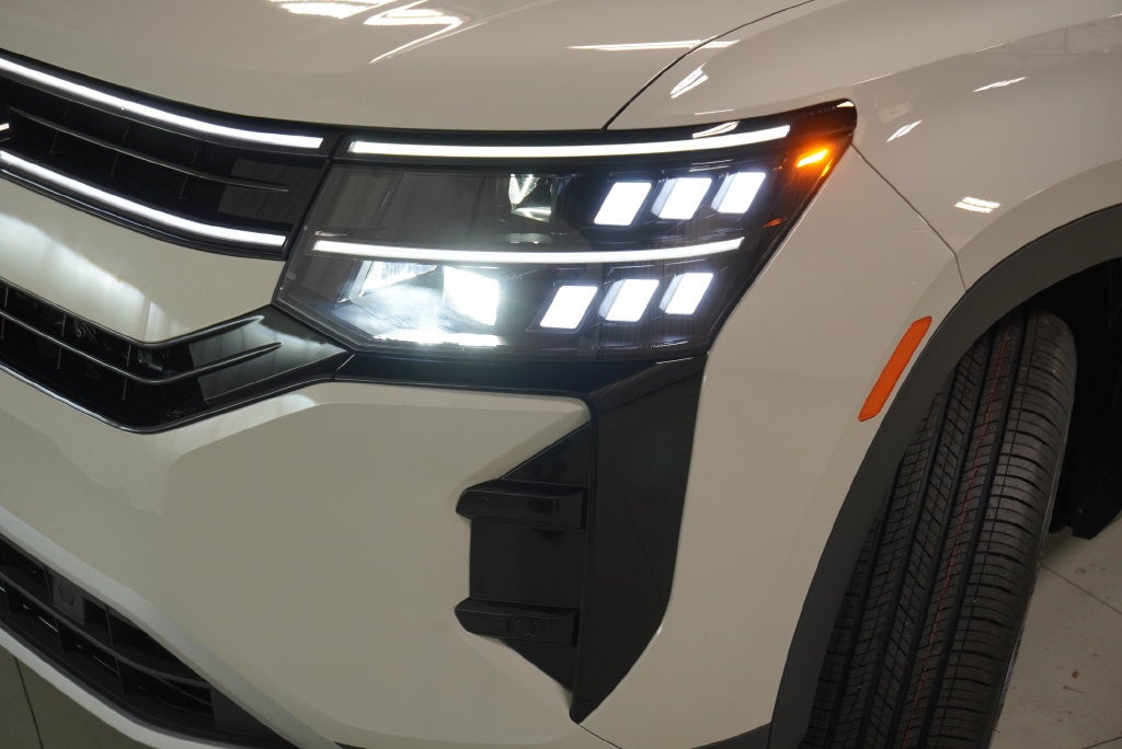 2027 Volkswagen Atlas SE w/Technology