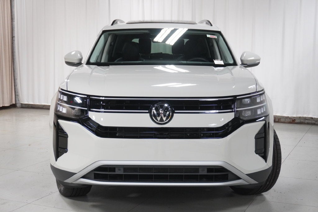 2027 Volkswagen Atlas SE w/Technology