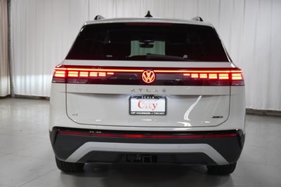 2027 Volkswagen Atlas SE w/Technology
