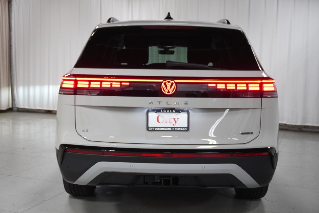 2027 Volkswagen Atlas SE w/Technology