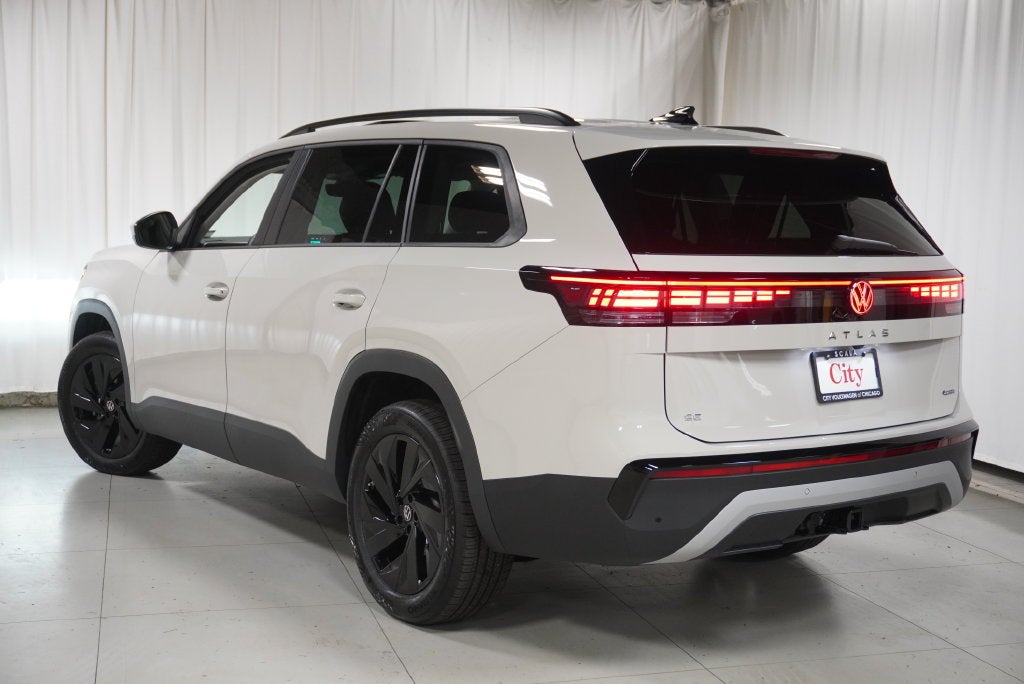2027 Volkswagen Atlas SE w/Technology