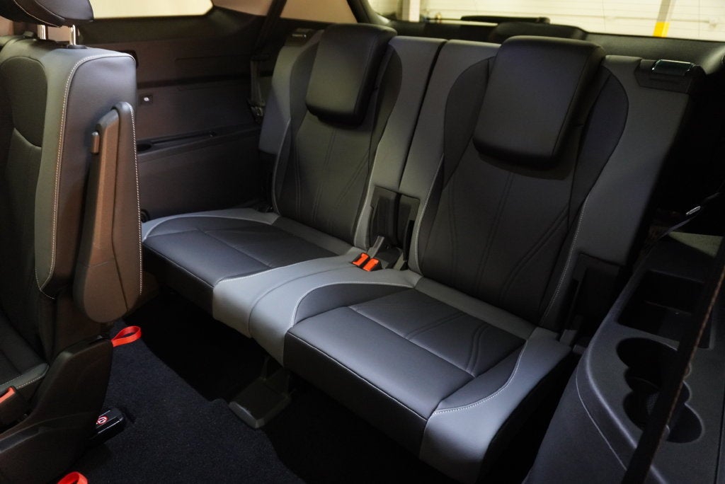 2027 Volkswagen Atlas SE w/Technology