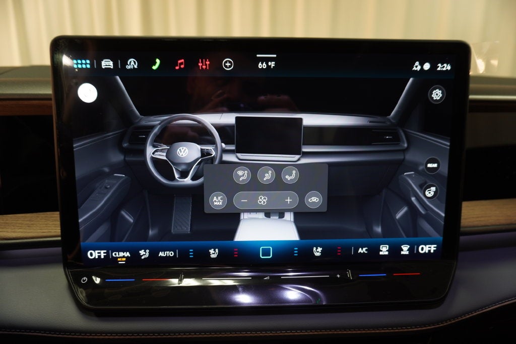 2027 Volkswagen Atlas SE w/Technology