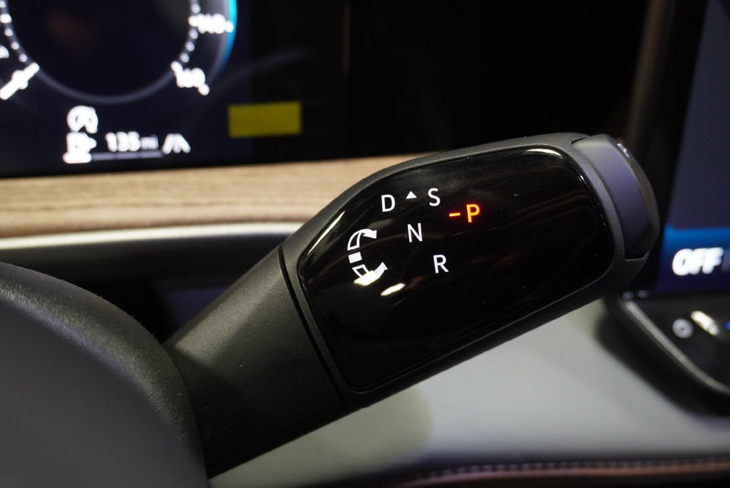 2027 Volkswagen Atlas SE w/Technology