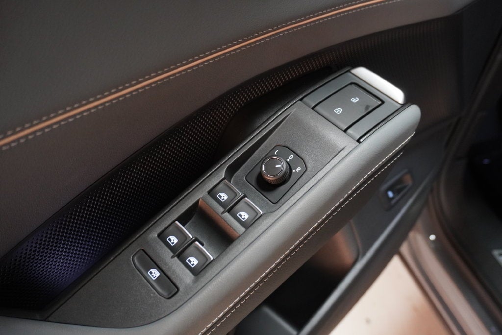 2027 Volkswagen Atlas SE w/Technology
