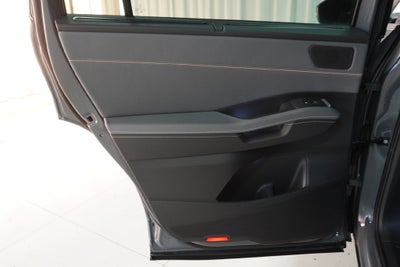 2027 Volkswagen Atlas SE w/Technology