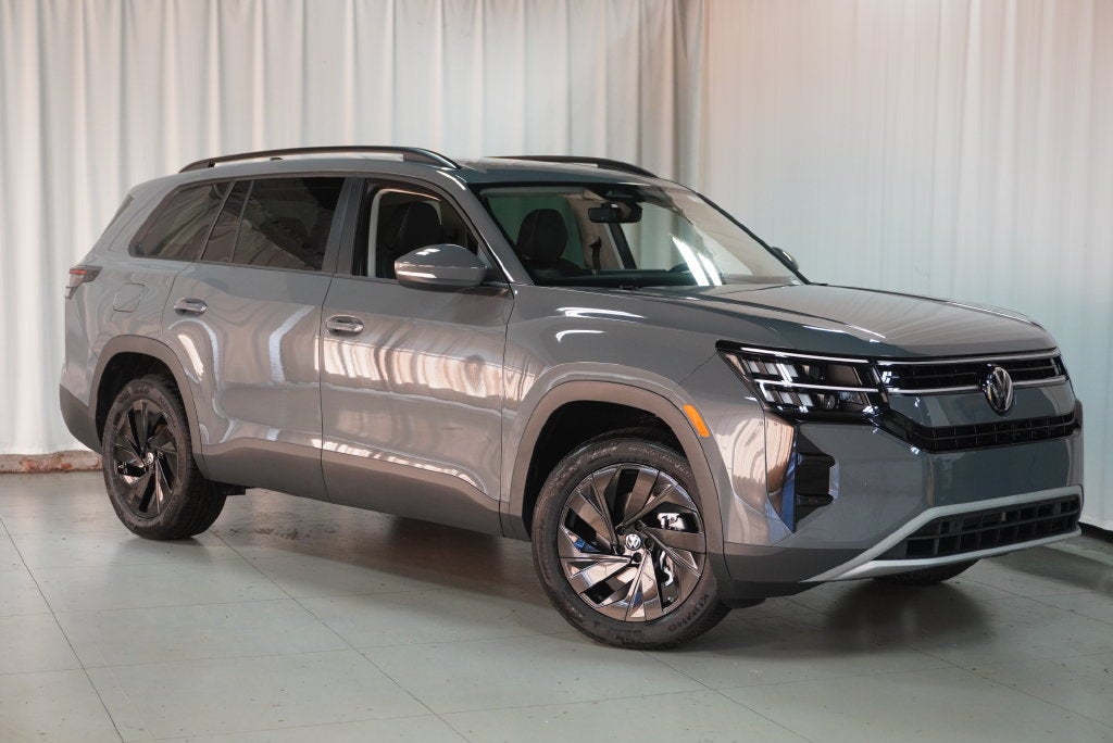 2027 Volkswagen Atlas SE w/Technology