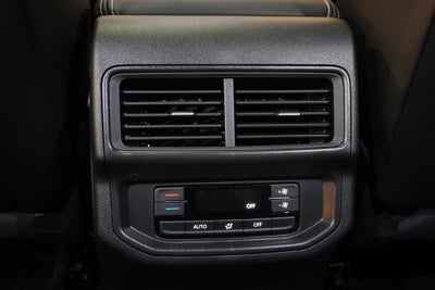 2027 Volkswagen Atlas SE w/Technology
