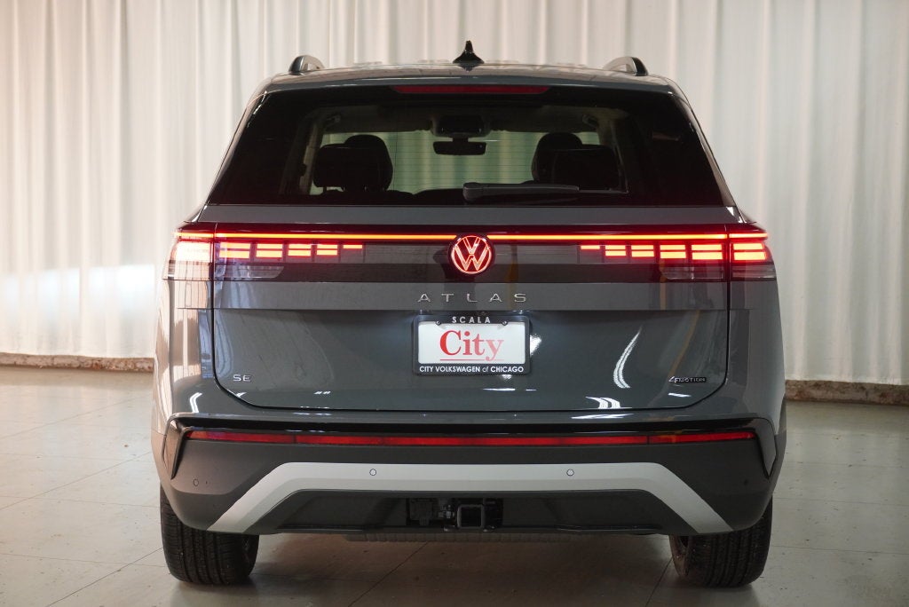 2027 Volkswagen Atlas SE w/Technology