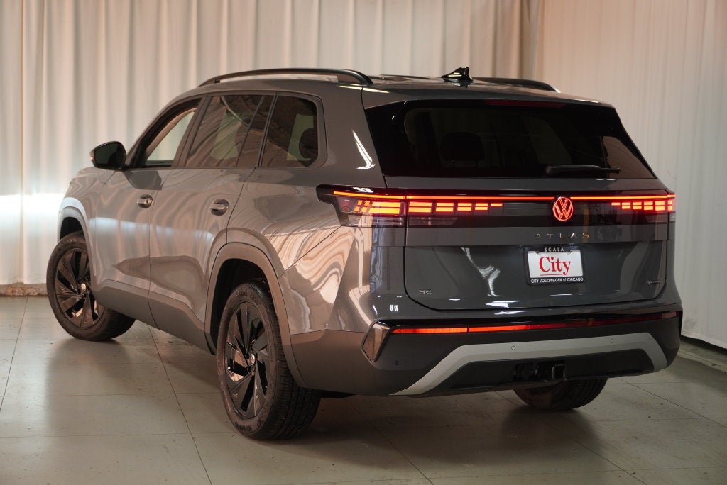 2027 Volkswagen Atlas SE w/Technology