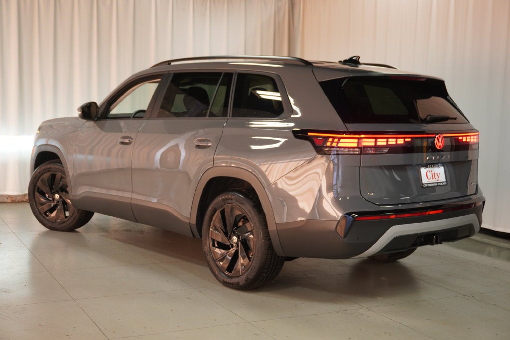2027 Volkswagen Atlas SE w/Technology