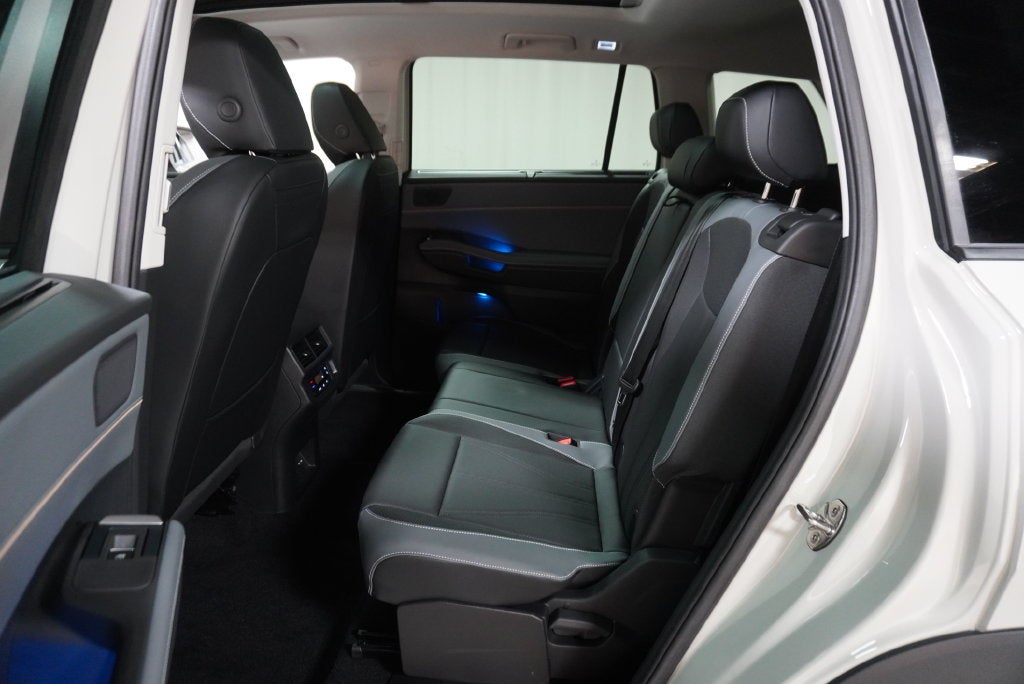 2027 Volkswagen Atlas SE w/Technology