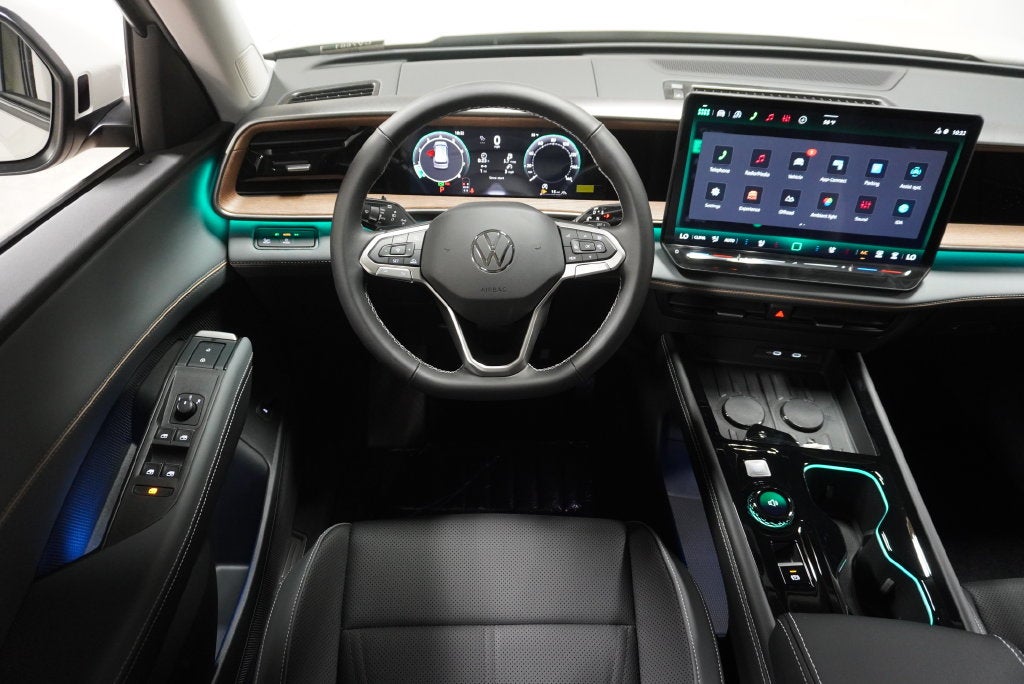 2027 Volkswagen Atlas SE w/Technology