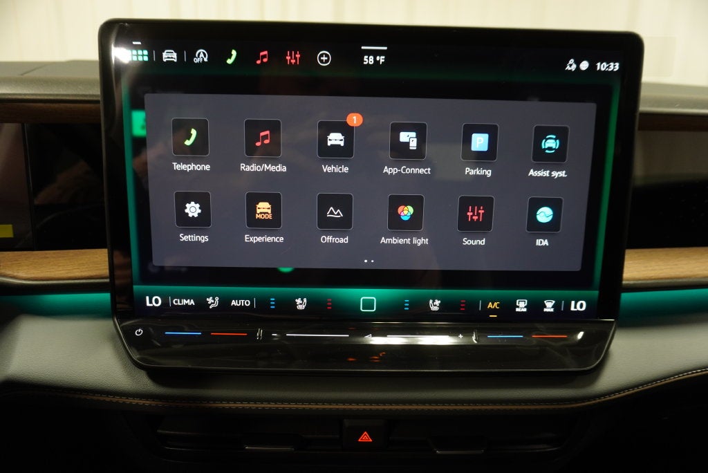 2027 Volkswagen Atlas SE w/Technology