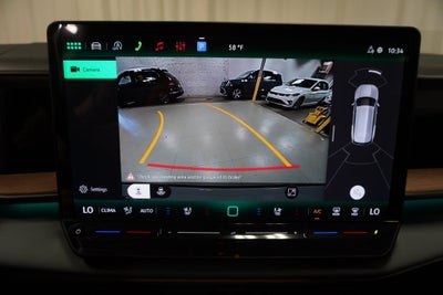 2027 Volkswagen Atlas SE w/Technology