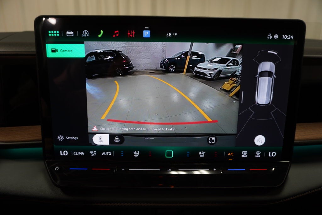 2027 Volkswagen Atlas SE w/Technology