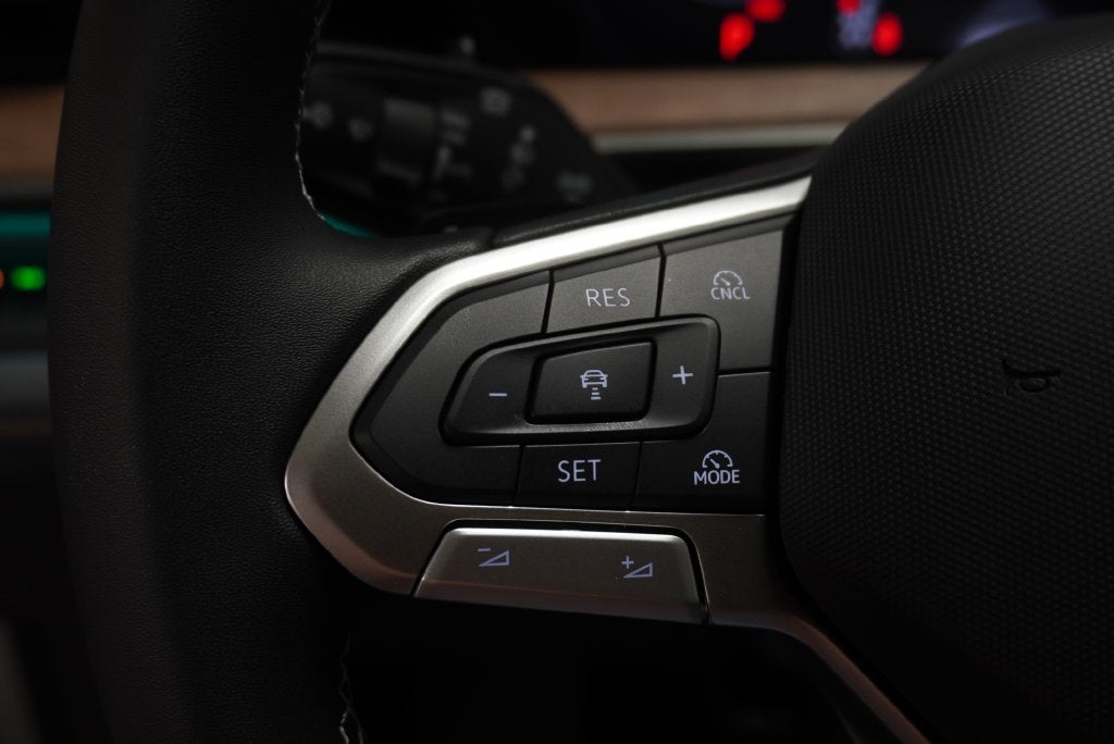 2027 Volkswagen Atlas SE w/Technology