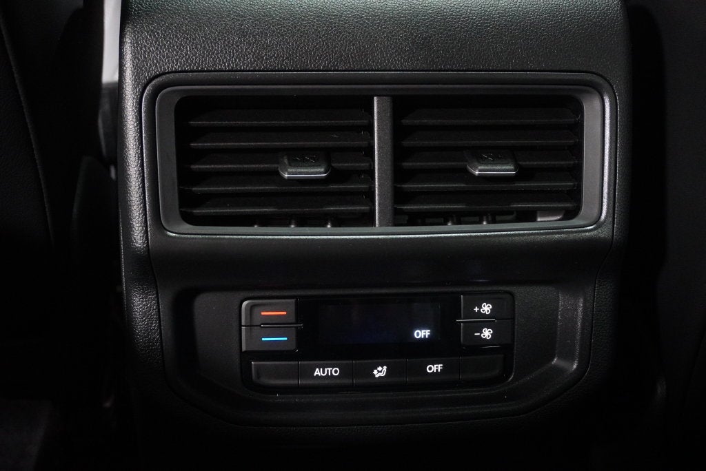 2027 Volkswagen Atlas SE w/Technology