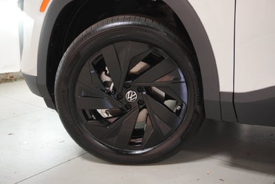 2027 Volkswagen Atlas SE w/Technology