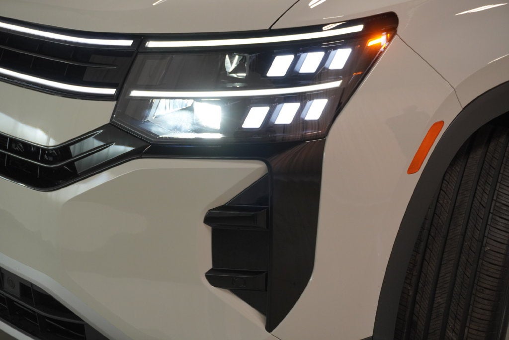 2027 Volkswagen Atlas SE w/Technology