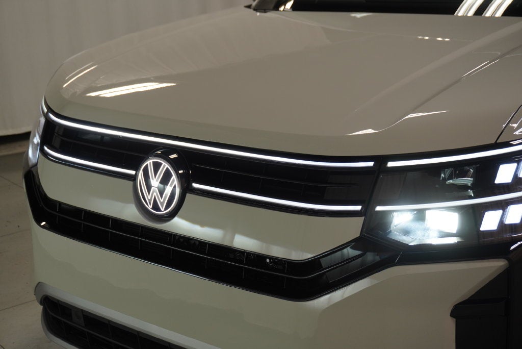 2027 Volkswagen Atlas SE w/Technology