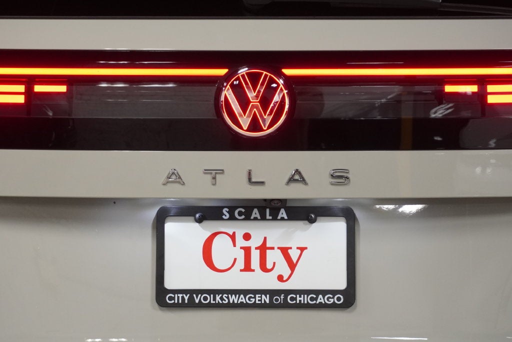 2027 Volkswagen Atlas SE w/Technology