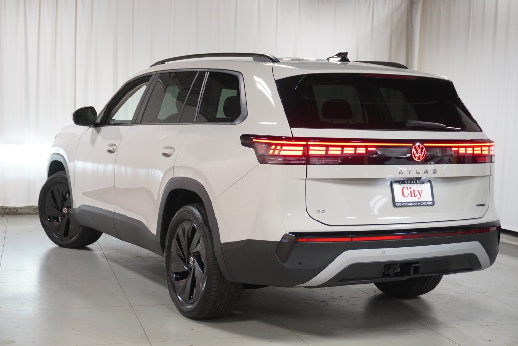 2027 Volkswagen Atlas SE w/Technology