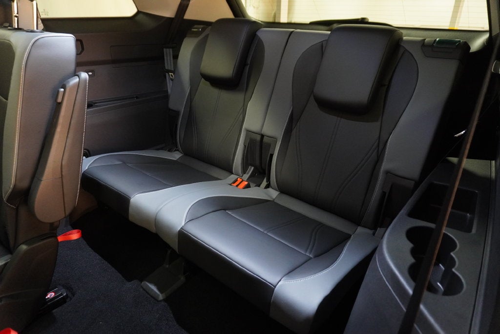 2027 Volkswagen Atlas SE w/Technology