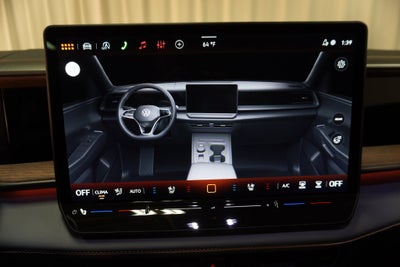 2027 Volkswagen Atlas SE w/Technology