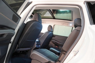 2027 Volkswagen Atlas SE w/Technology