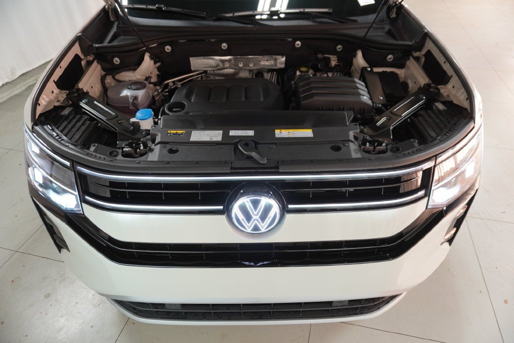 2027 Volkswagen Atlas SE w/Technology