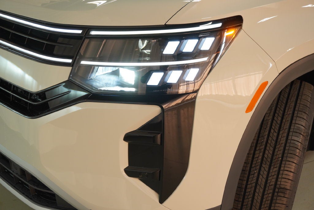 2027 Volkswagen Atlas SE w/Technology
