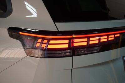 2027 Volkswagen Atlas SE w/Technology