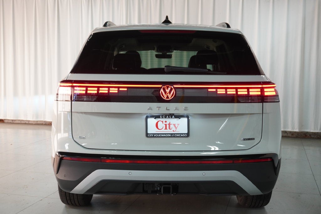 2027 Volkswagen Atlas SE w/Technology