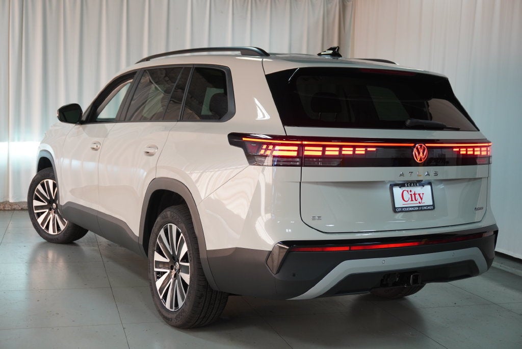 2027 Volkswagen Atlas SE w/Technology
