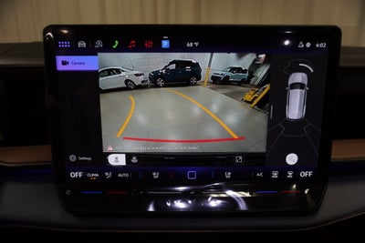 2027 Volkswagen Atlas SE w/Technology
