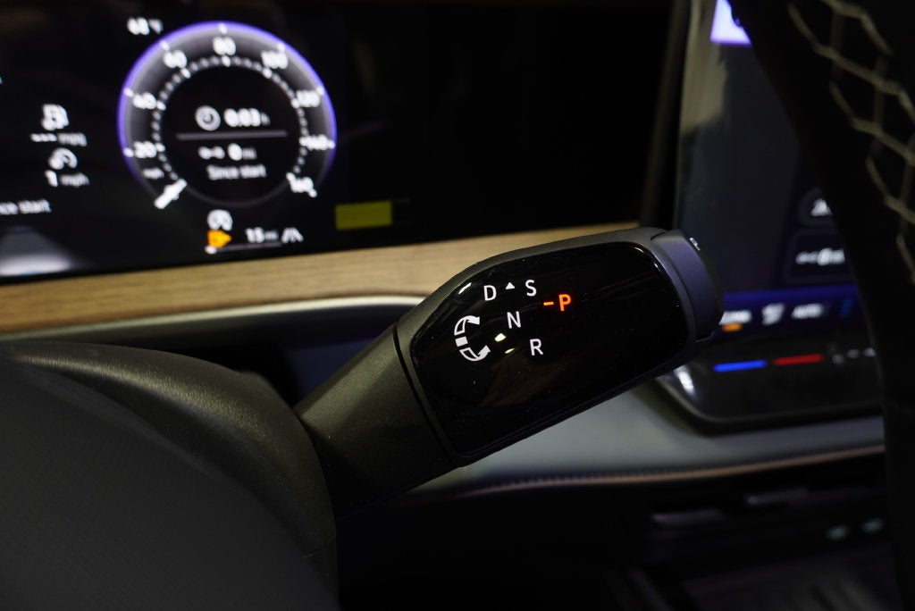 2027 Volkswagen Atlas SE w/Technology