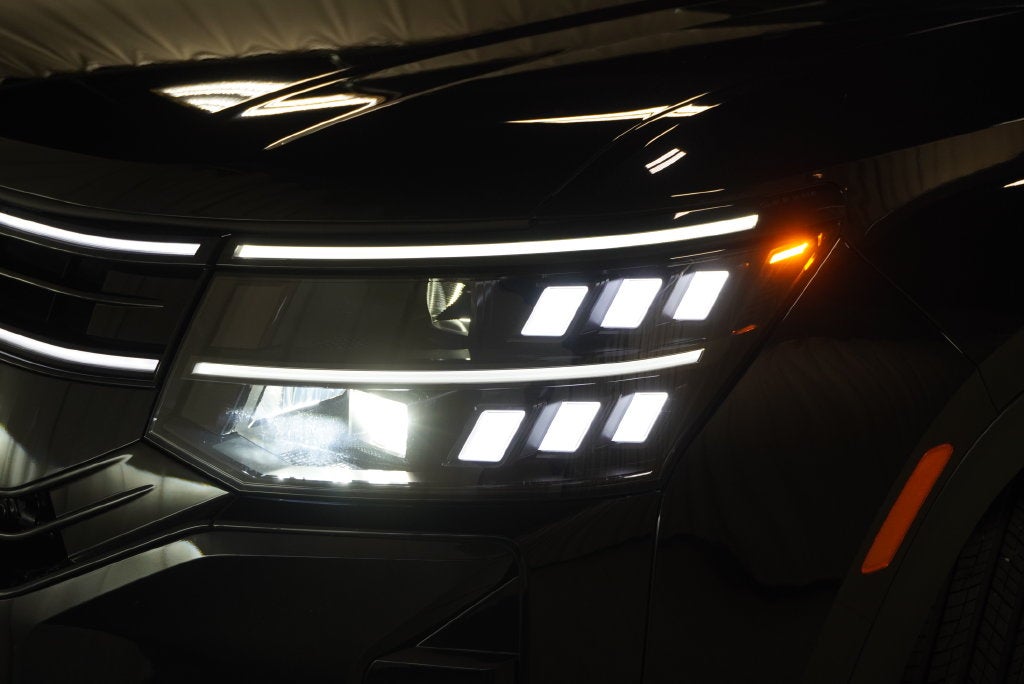 2027 Volkswagen Atlas SE w/Technology