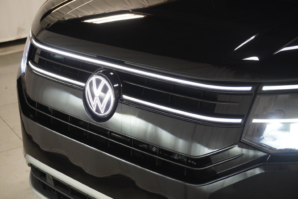 2027 Volkswagen Atlas SE w/Technology