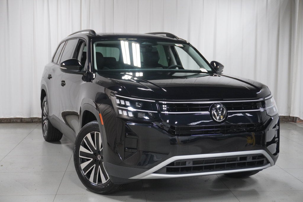 2027 Volkswagen Atlas SE w/Technology