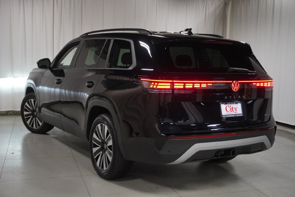 2027 Volkswagen Atlas SE w/Technology
