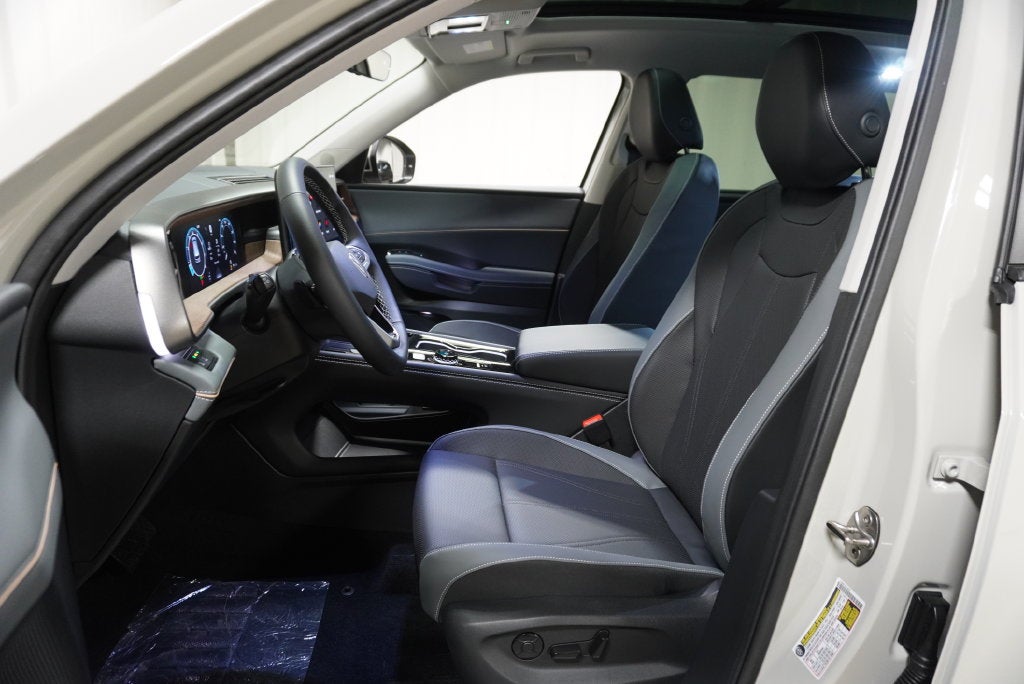 2027 Volkswagen Atlas SE w/Technology