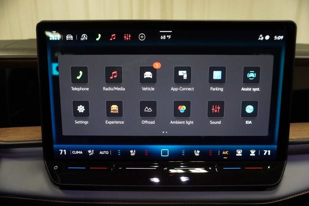 2027 Volkswagen Atlas SE w/Technology