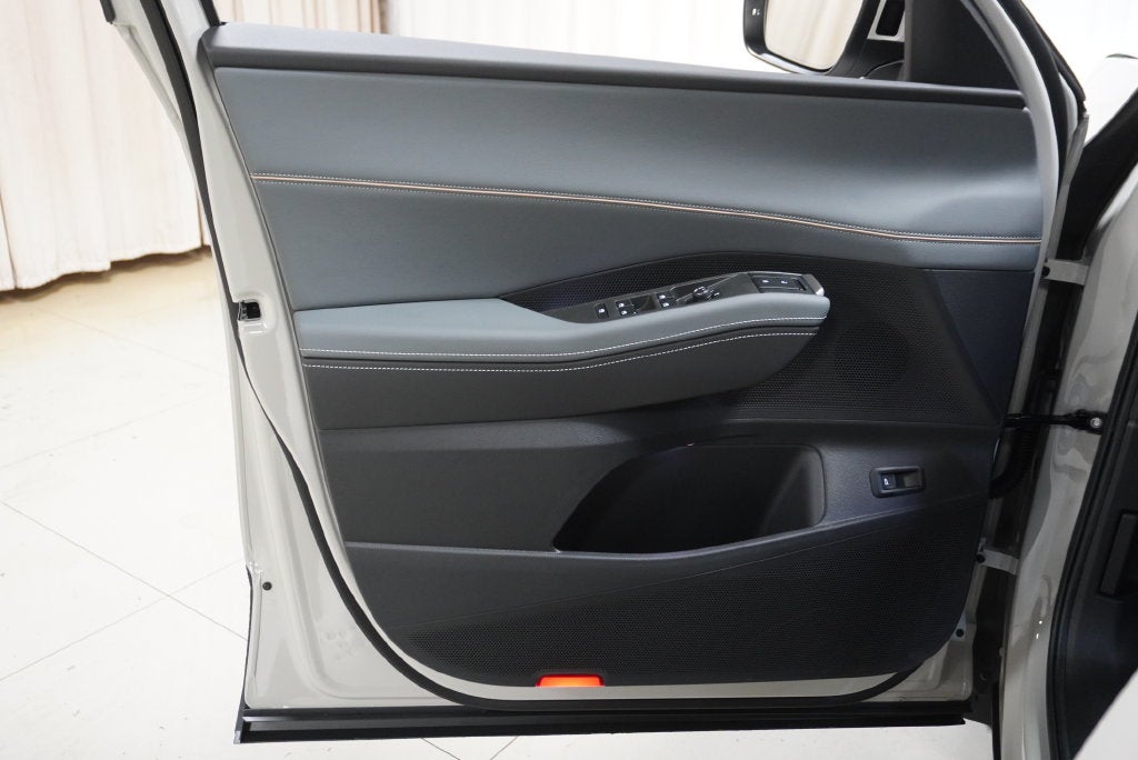 2027 Volkswagen Atlas SE w/Technology
