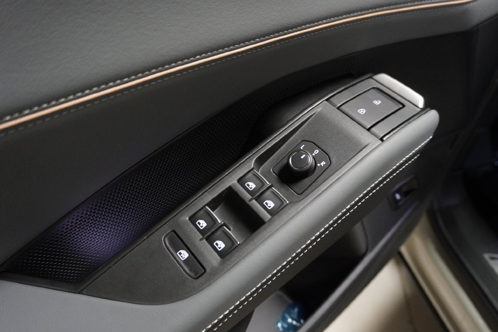 2027 Volkswagen Atlas SE w/Technology