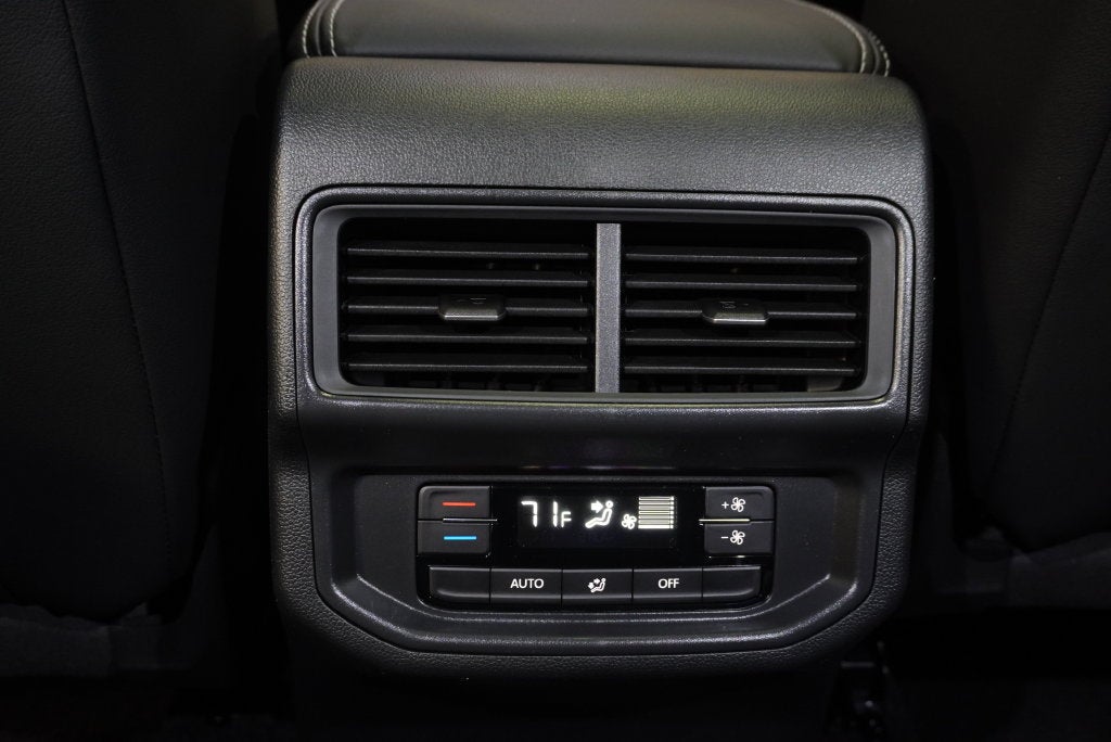 2027 Volkswagen Atlas SE w/Technology