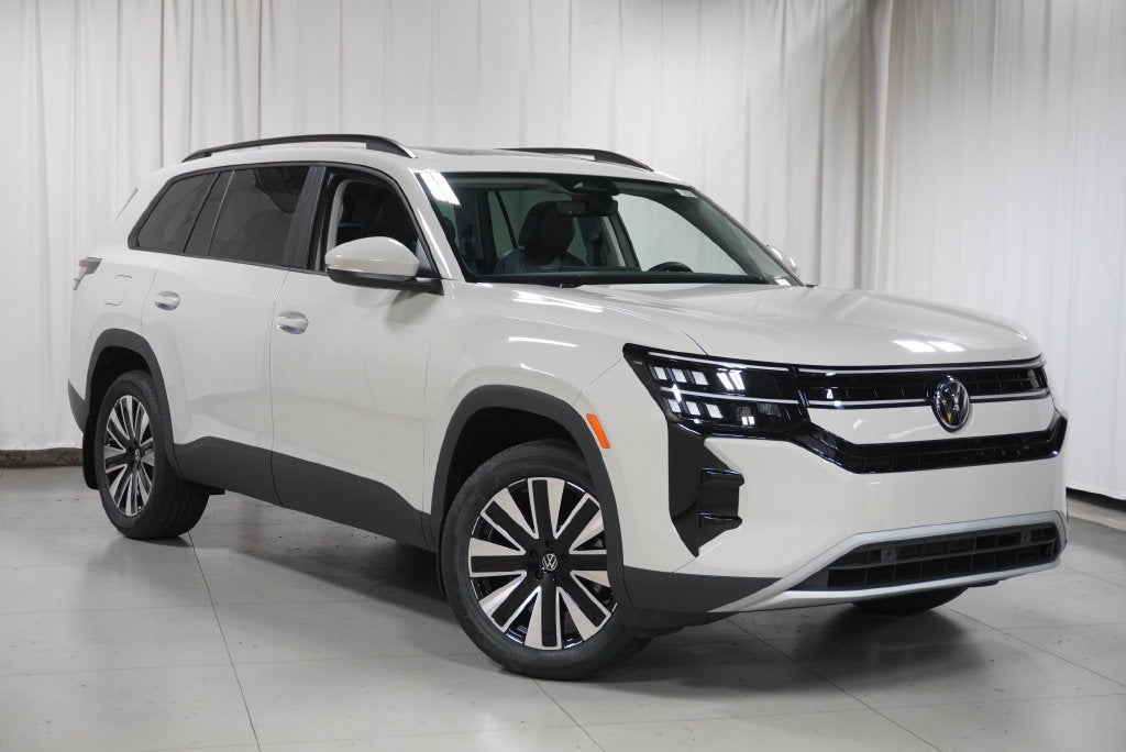2027 Volkswagen Atlas SE w/Technology