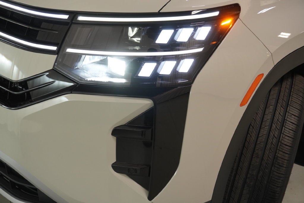 2027 Volkswagen Atlas SE w/Technology
