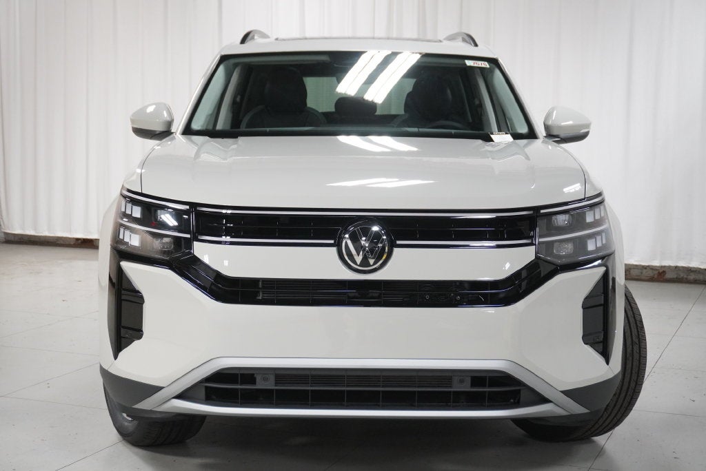 2027 Volkswagen Atlas SE w/Technology