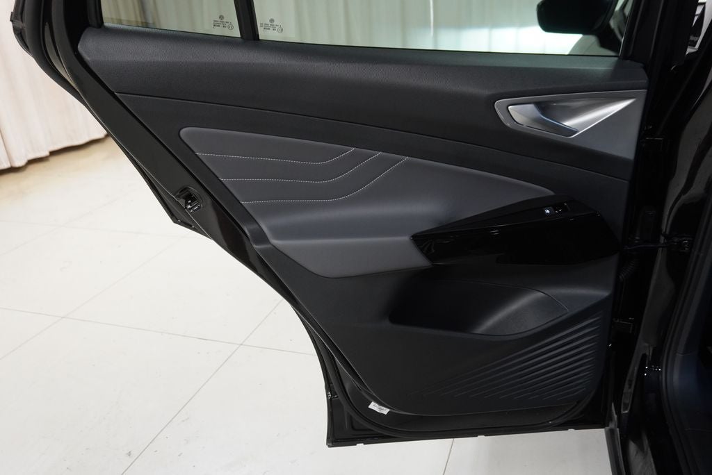 2023 Volkswagen ID.4 Pro S Plus